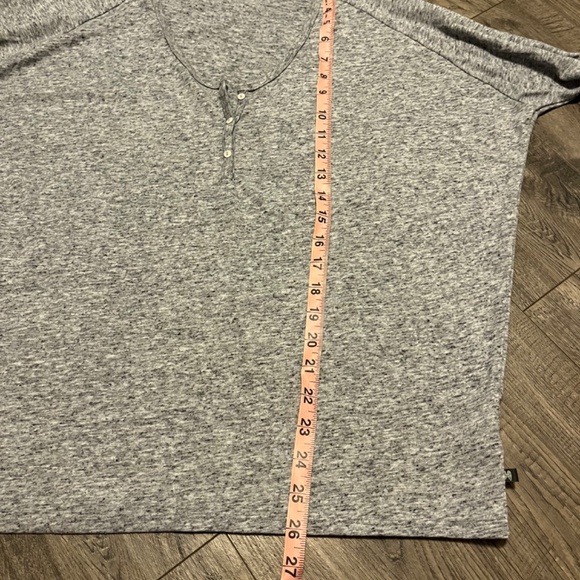 Victoria secret shirt size medium - Picture 6 of 6